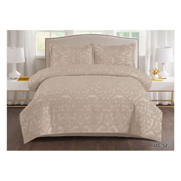Lenjerie pat dublu din bumbac finetat ,cu smocuri brodate, 4piese, 200x230 pilota, 230x250 pat,50x70 perne, crem, cod UC 45